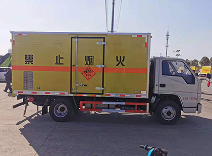 滨海爆破器材运输车技术升级与安全合规新趋势